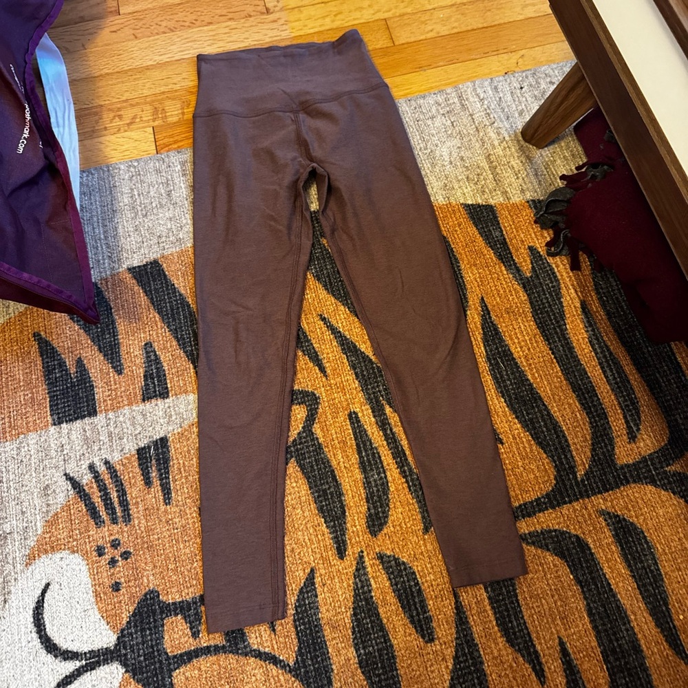 Beyond Yoga Mauve Leggings